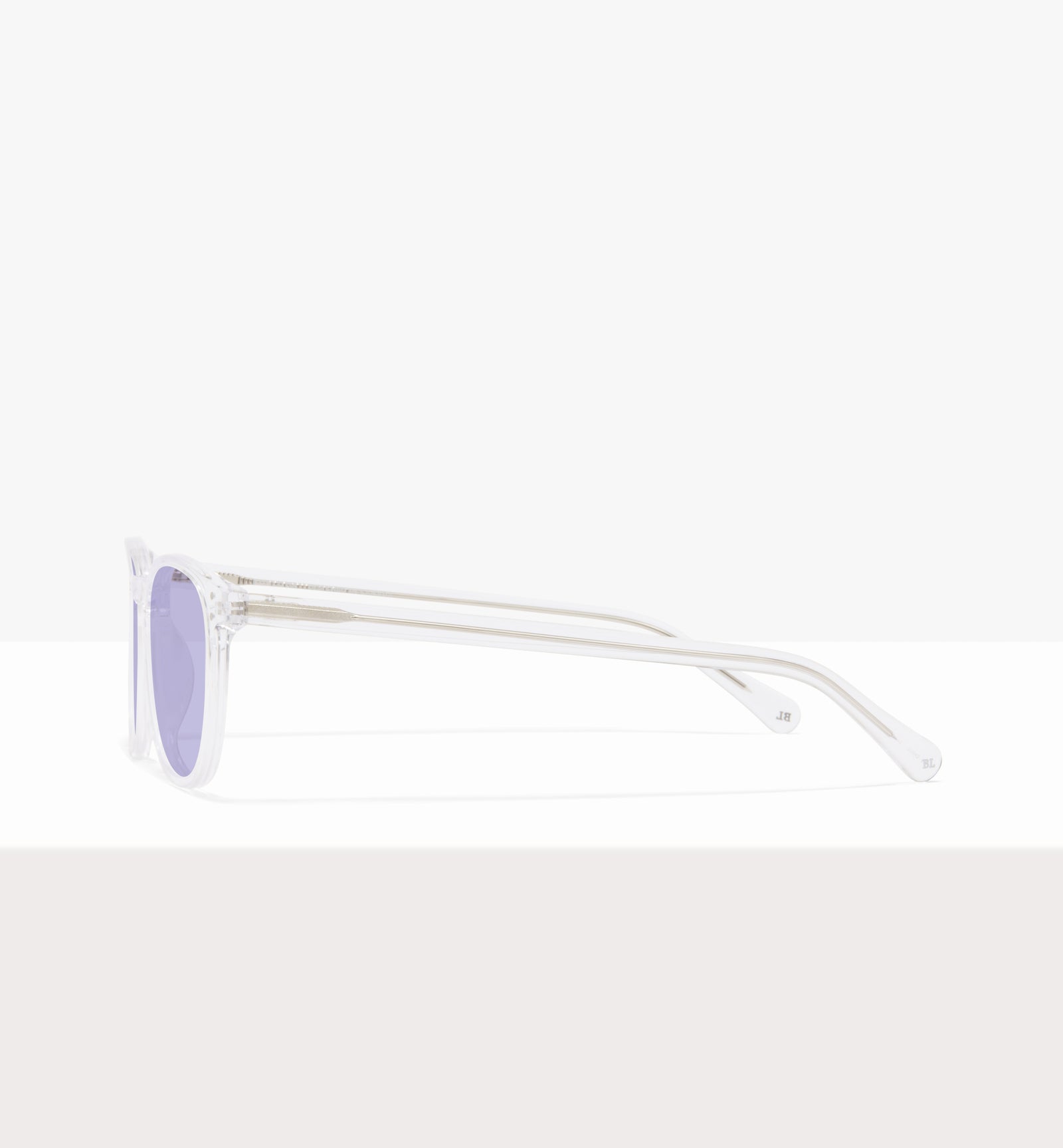 Verres en cristal « Solemn » - Verres lilas - Vue de profil