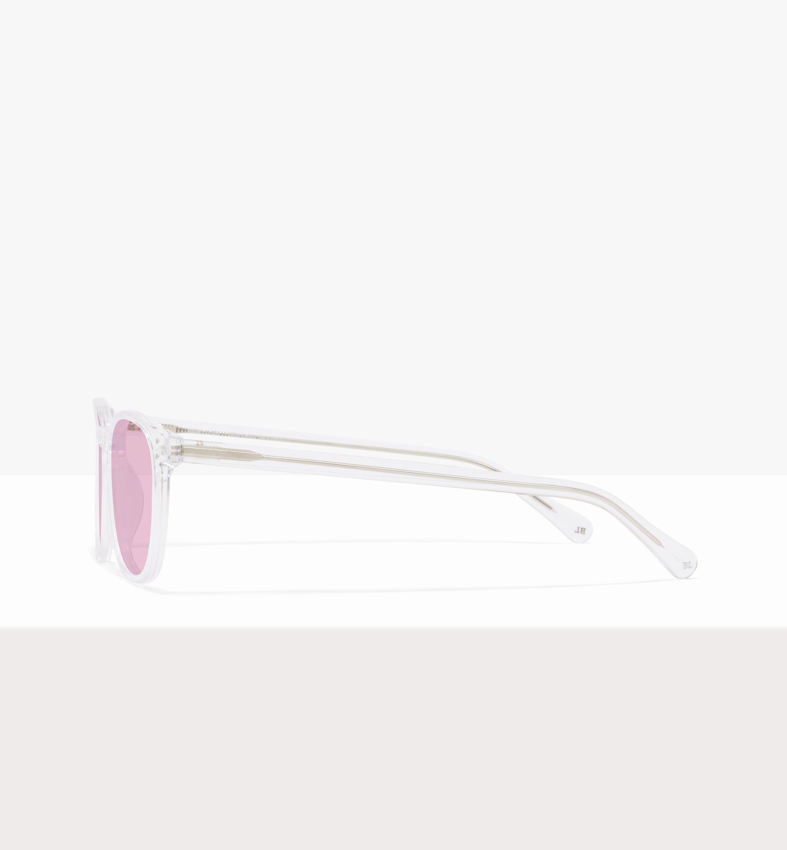 Verres « Solemn » en cristal - Verres roses - Vue de profil